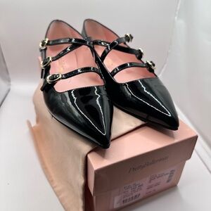 Pretty Ballerinas Glossy Black Flats with Straps